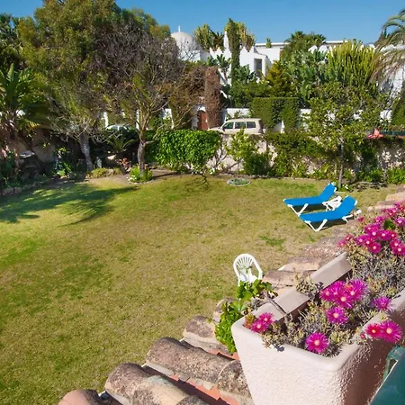 6 Bedroom Villa, Walking Distance To Beach. * Estepona