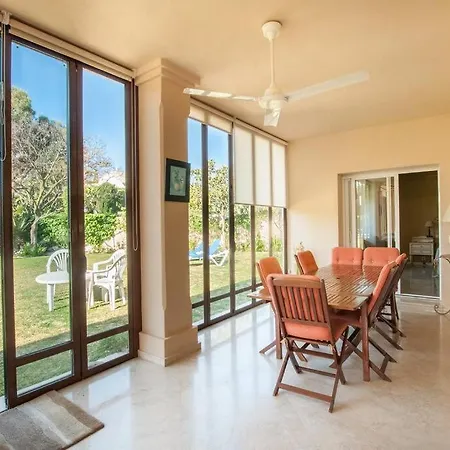 6 Bedroom Villa, Walking Distance To Beach. Estepona